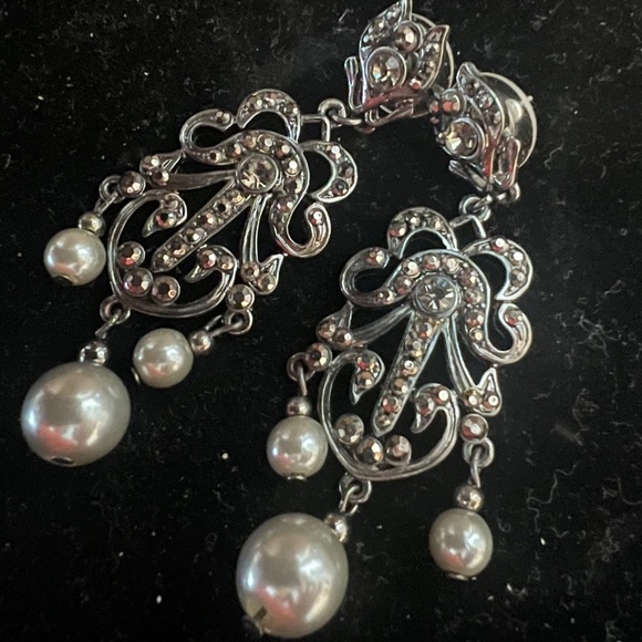 Earring - Picture 2 of 2